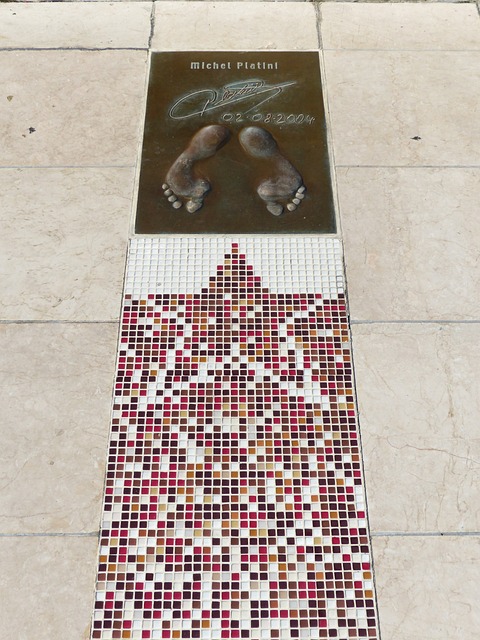 人的一生不 人的一生不